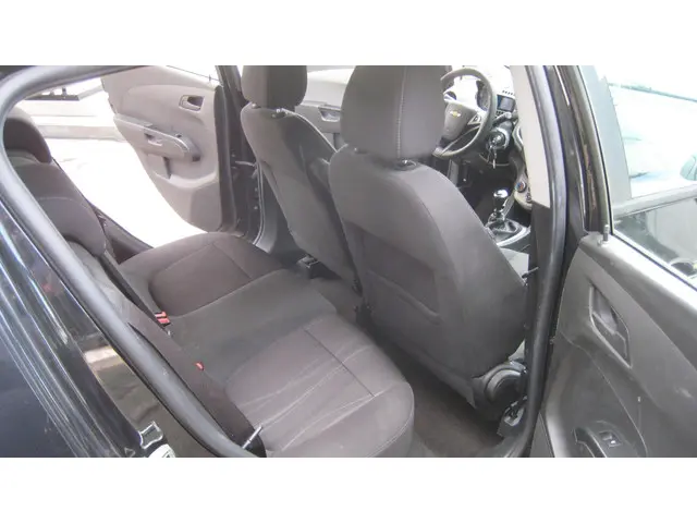 Chevrolet Aveo 1.2 LT 2012 Benzine 17