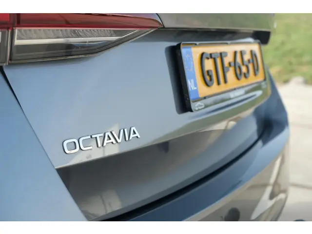 Škoda Octavia Combi 1.5 TSI Edition 2024 Benzine 17