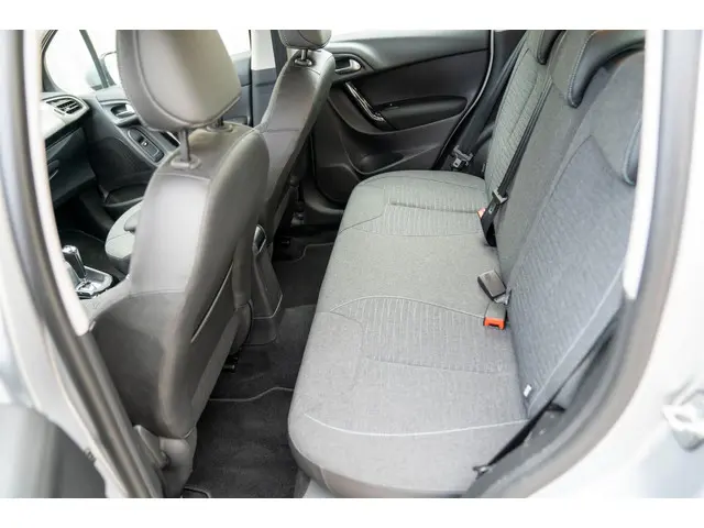 Citroën C3 1.2 PureTech Selection 2017 Benzine 18