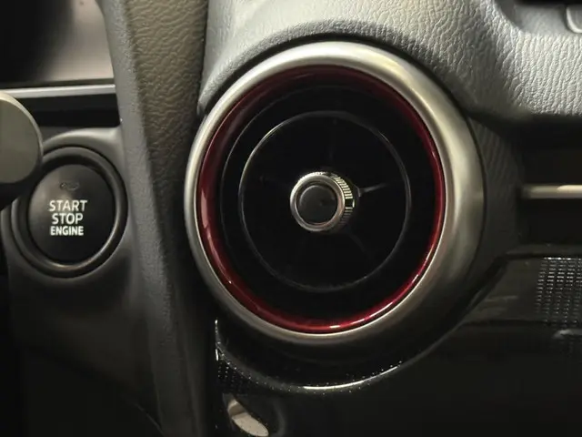 Mazda 2 1.5 e-SkyActiv-G 90 Homura 2023 Benzine 18