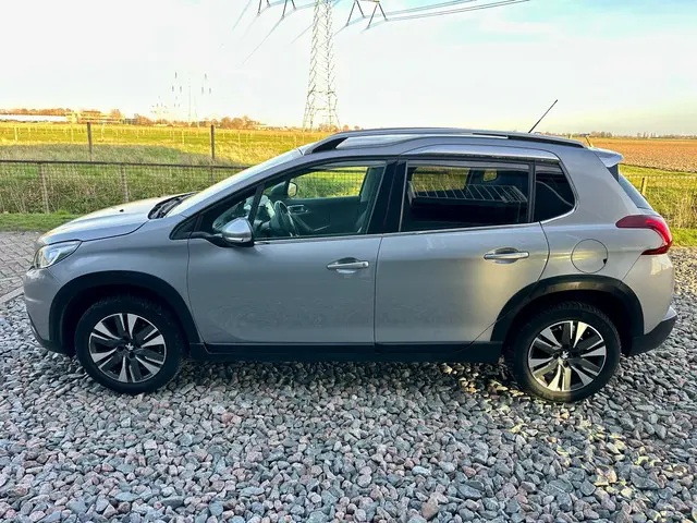 Peugeot 2008 1.2 PureTech GT-Line 2019 Benzine 7
