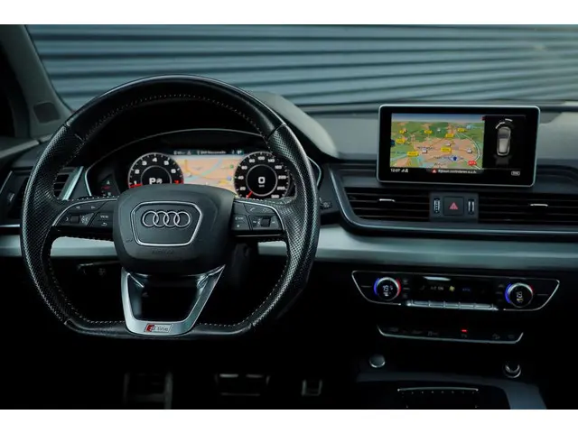 Audi Q5 2.0 TFSI quattro Launch Edition 2017 Benzine 41