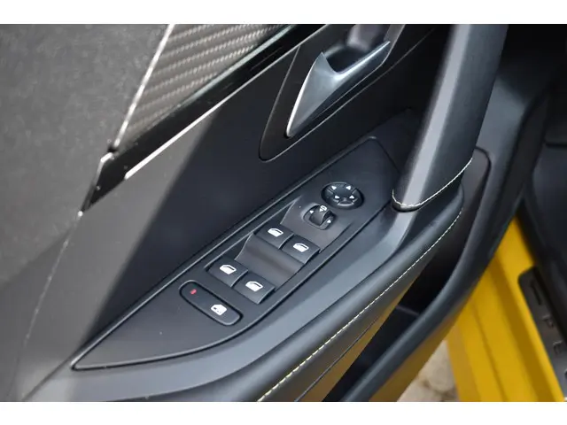 Peugeot 208 1.2 PureTech GT-Line 2020 Benzine 27