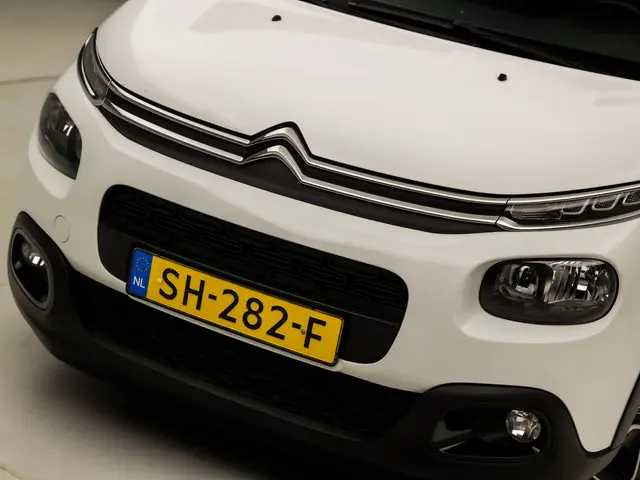 Citroën C3 1.2 PureTech Shine Sport 2018 Benzine 26