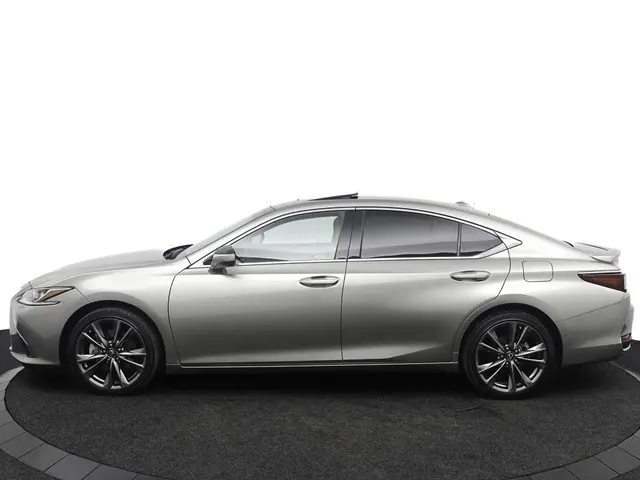 Lexus ES 3
