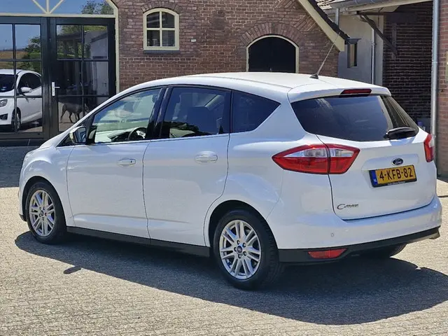 Ford C-MAX 1.0 Titanium 2013 Benzine 9