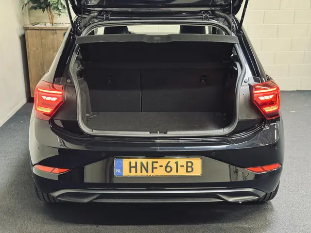Volkswagen Polo 1.0 TSI DSG Style 2023 Benzine 8
