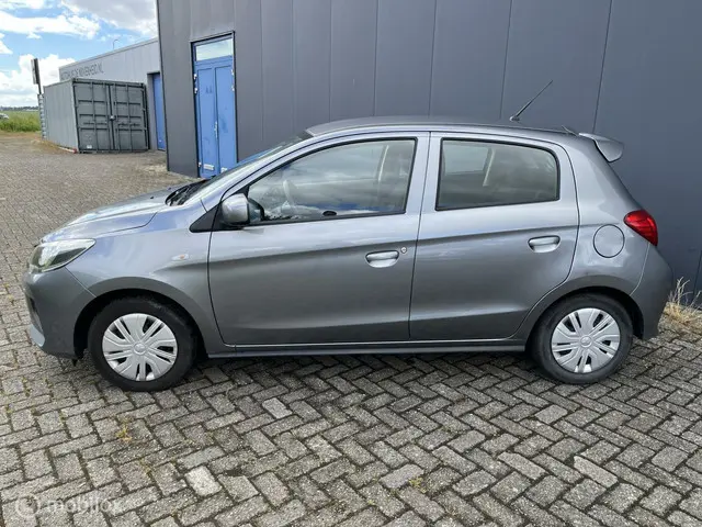 Mitsubishi Space Star 2