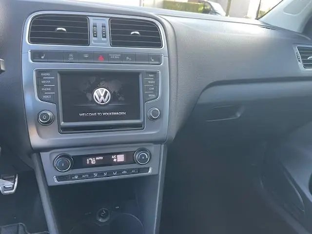 Volkswagen Polo 1.2 TSI 90pk ALLSTAR 2016 Benzine 10