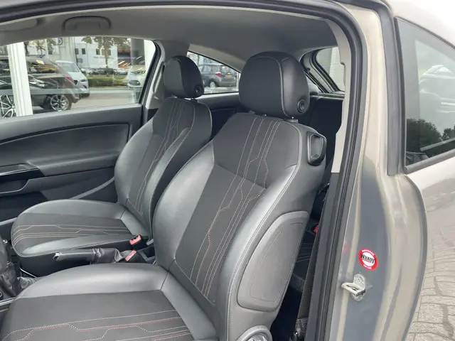 Opel Corsa 1.4-16V Cosmo 2012 Benzine 13