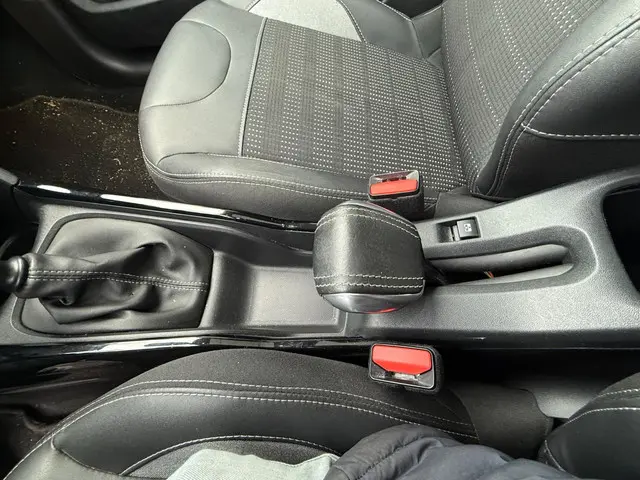 Peugeot 2008 1.2 PureTech Allure 2019 Benzine 14