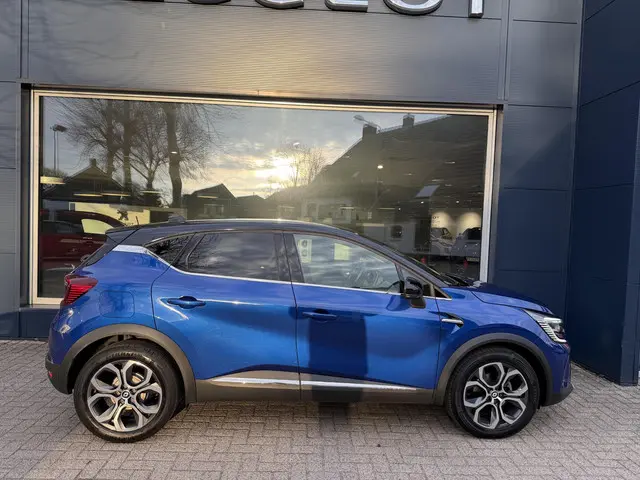 Renault Captur 1.3 TCe 140 PK Intens 2022 Benzine 36