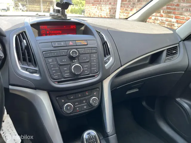 Opel Zafira Tourer 1.4 Cosmo 2012 Benzine 13