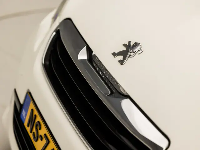 Peugeot 108 1.0 e-VTi Sport 2017 Benzine 26
