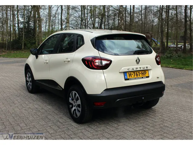 Renault Captur 0.9 TCe Zen 2017 Benzine 2