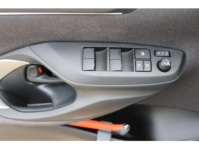 Mazda 2 Hybrid 1.5 Select 2022 Hybride Benzine 16