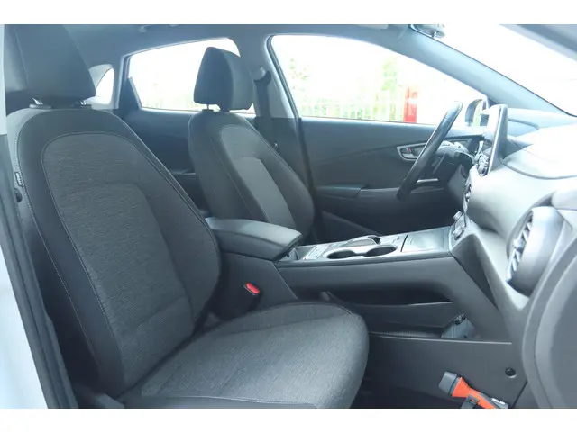 Hyundai Kona EV COMFORT 64 KWH 2020 Elektrisch 13