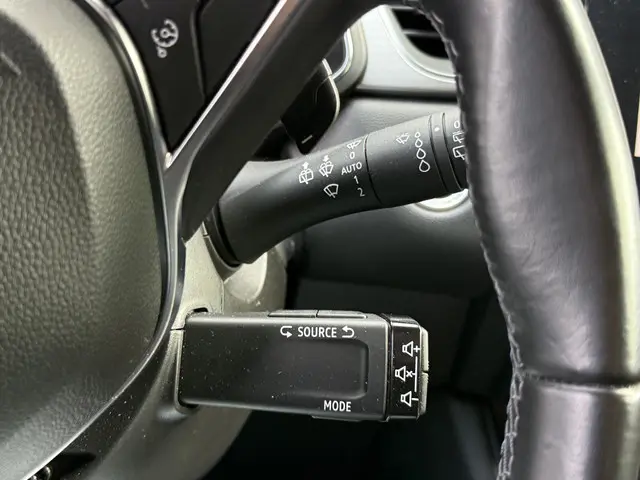 Renault Captur 1.3 TCe 155 Intens 2020 Benzine 32