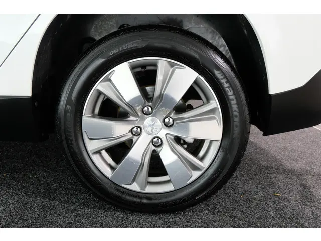 Peugeot 2008 1.6 VTi Allure 2014 Benzine 22