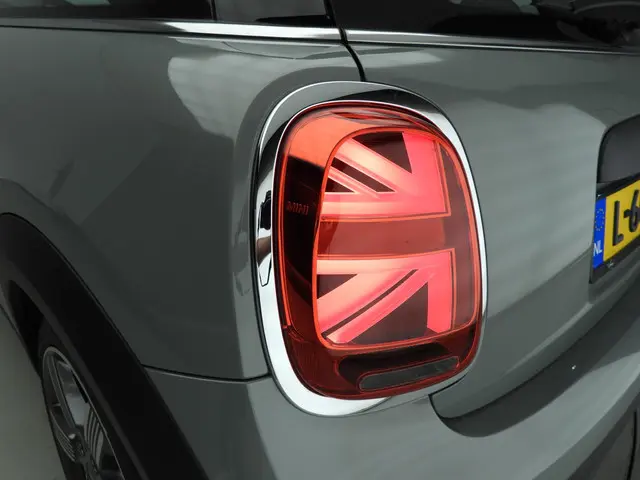 MINI 3-Deurs One 2021 Benzine 28