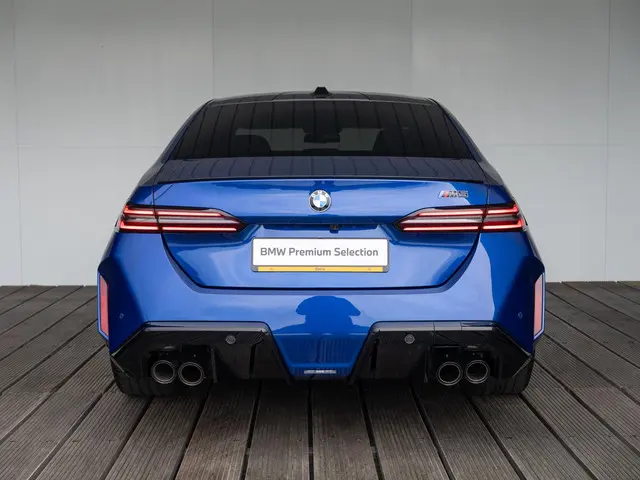 BMW M5 Sedan 2024 Hybride Benzine 5