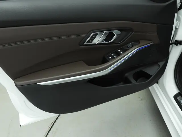 BMW 3 Serie Sedan 318i 2022 Benzine 21