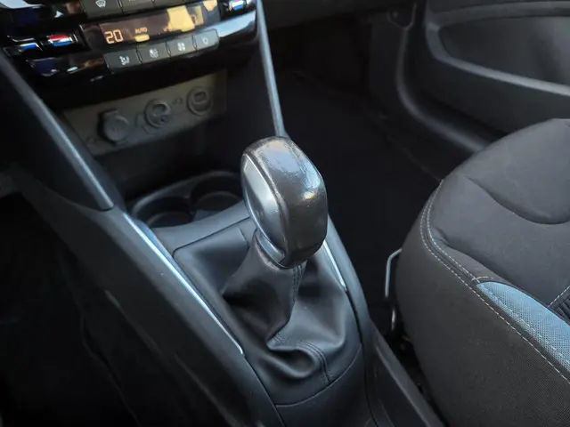 Peugeot 208 1.2 VTi Blue Lease Executive 2013 Benzine 27