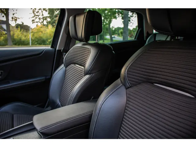 Renault Scénic TCe 130 Bose 2017 Benzine 6