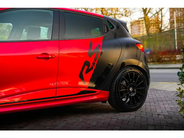 Renault Clio 1.6 R.S. 2014 Benzine 25