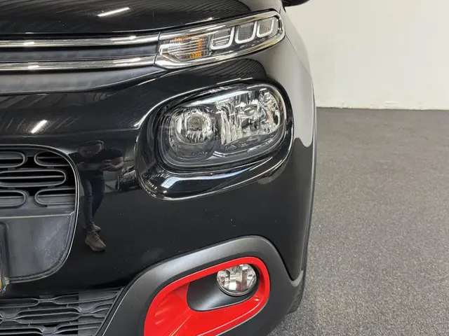 Citroën C3 1.2 PureTech Shine 2017 Benzine 10