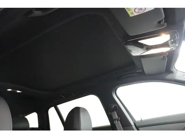 BMW 3 Serie Touring 330e 2025 Hybride Benzine 76