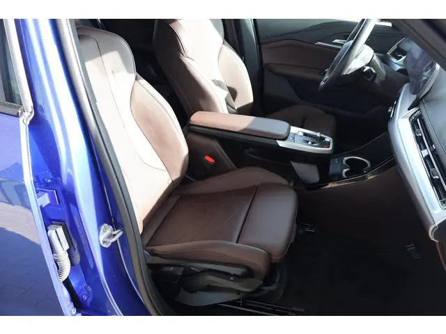 BMW iX1 eDrive20 2025 Elektrisch 6