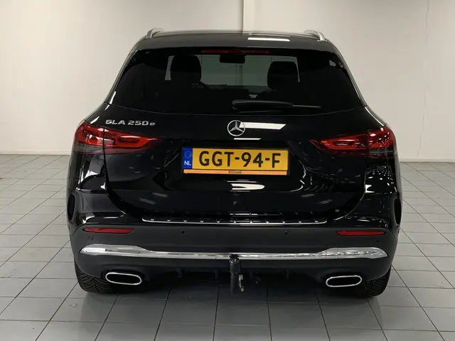 Mercedes-Benz GLA 250 e AMG Line 2023 Hybride Benzine 20