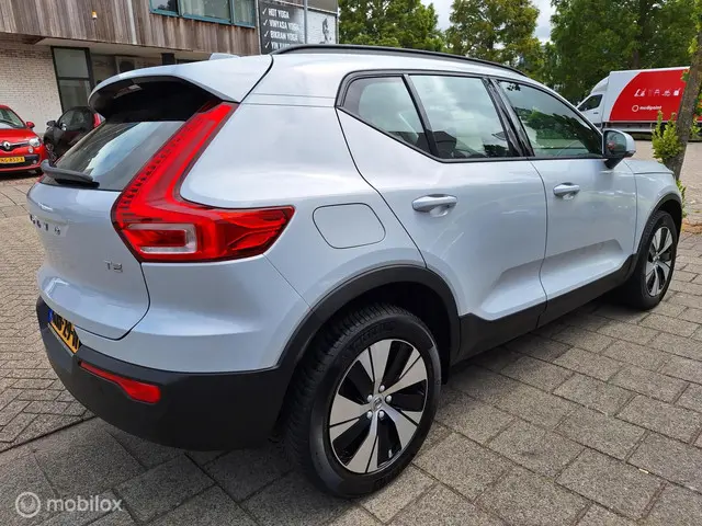 Volvo XC40 1.5 T2 MOMENTUM 2021 Benzine 6