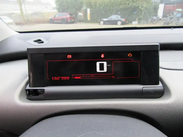 Citroën C4 Cactus 1.2 PureTech Shine 2016 Benzine 16