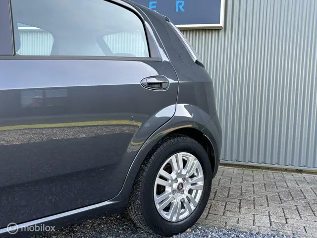 Fiat Punto Evo • 1.2 4 cilinder | Nieuwe APK | 2013 Benzine 13