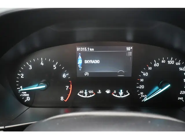 Ford Focus Wagon 1.0 EcoBoost Connected 2022 Benzine 16