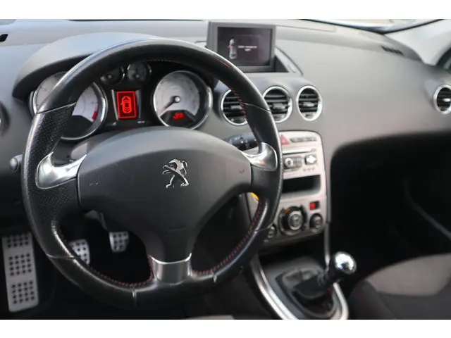 Peugeot 308 1.6 THP Sportium 2013 Benzine 3