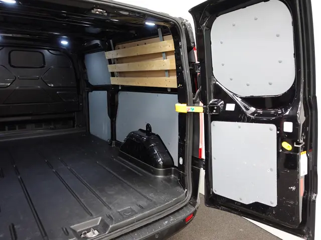 Ford Transit Custom 320 2.0 TDCI L2H1 Sport 2023 Diesel 9