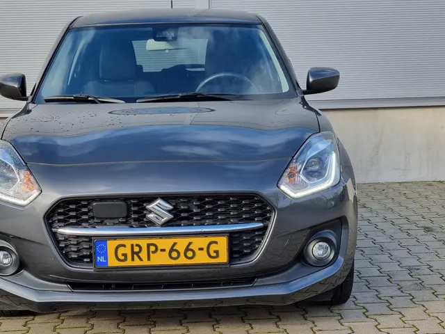 Suzuki Swift 1.2 Select Smart Hybrid 2023 Benzine 9
