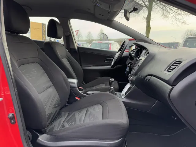 Kia cee'd 1.0 T-GDi First Edition 2016 Benzine 7