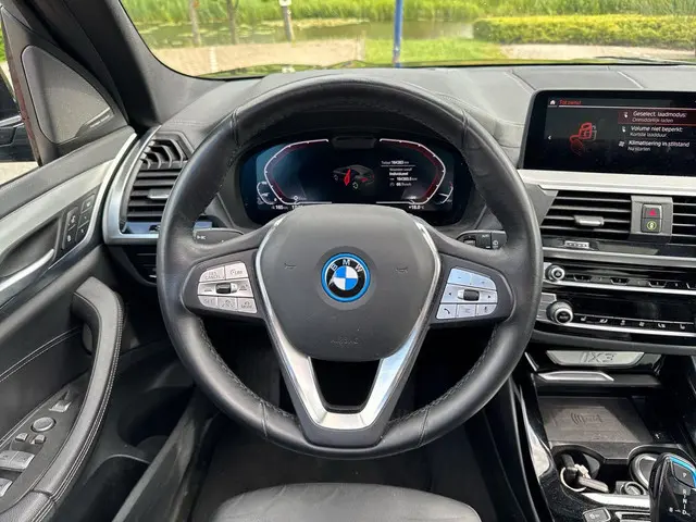 BMW iX3 High Executive 80 kWh 2021 Elektrisch 11