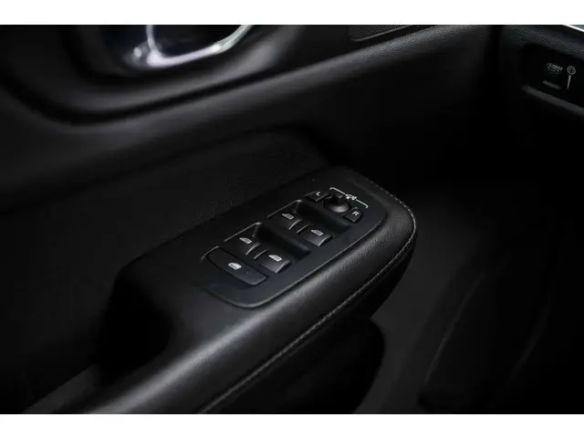 Volvo V60 2.0 B3 Momentum Advantage 2020 Benzine 22