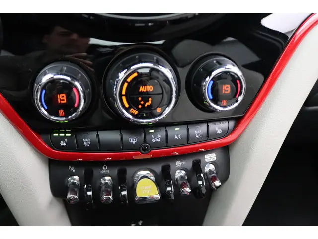 MINI Countryman Cooper S E ALL4 2021 Hybride Benzine 25
