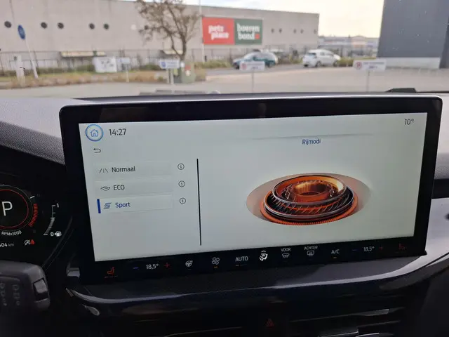 Ford Focus 1.0 EcoBoost Hybrid ST Line X 2023 Benzine 32