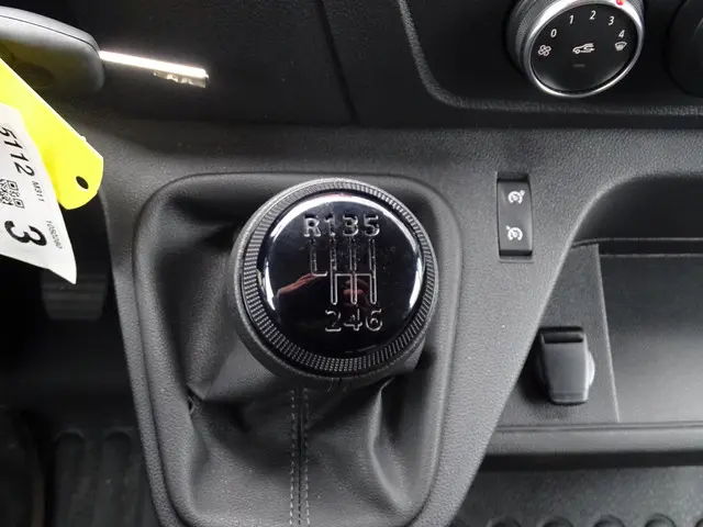 Nissan Interstar 2.3 dCi L2H2 N-Connecta 2024 Diesel 25