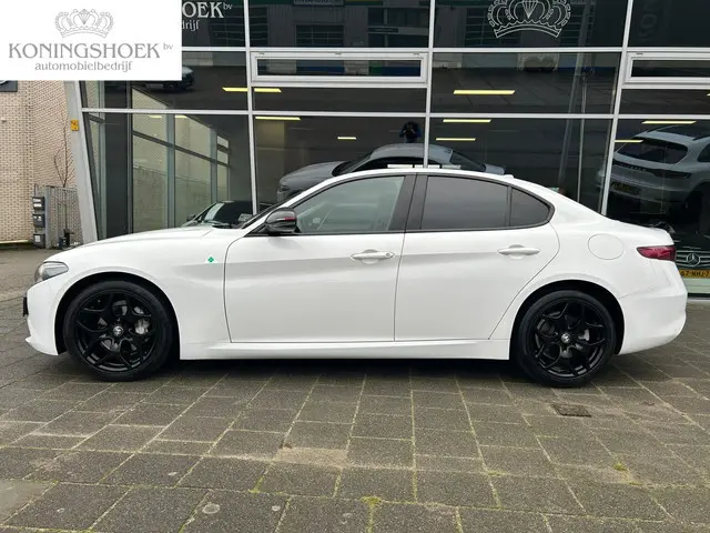 Alfa Romeo Giulia 2.0T Super 2019 Benzine 9