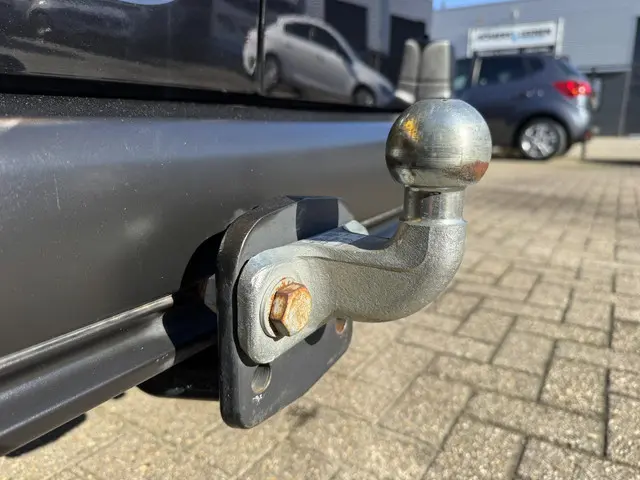 Peugeot Partner 1.5 BlueHDi 130 EAT8 S&S L1 2023 Diesel 37