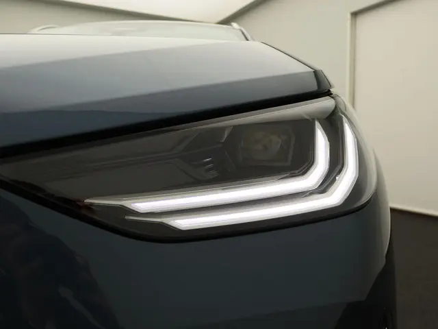 BMW X3 30e xDrive 2025 Hybride Benzine 6