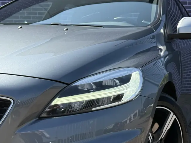 Volvo V40 2.0 D2 R-Design 2017 Diesel 7